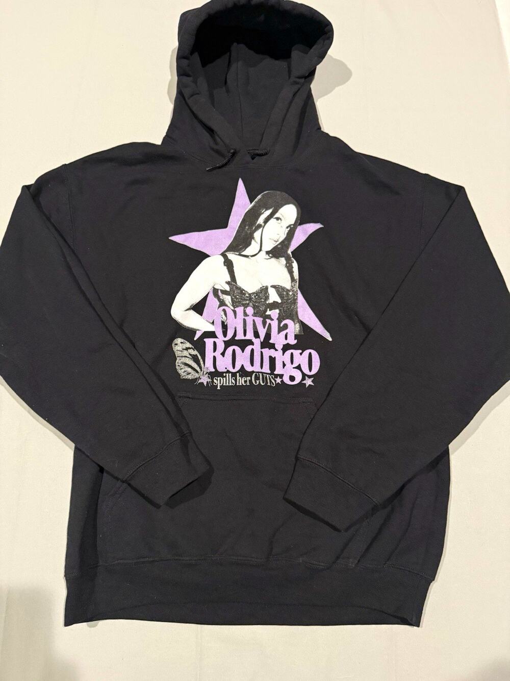 Olivia Rodrigo Spill Her Guts Women’s M Black Pullover Hoodie Fleece Pockets